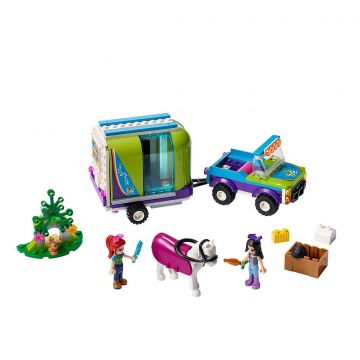 Mia’s horse trailer play set