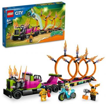 LEGO® City - Camion de cascadorie si provocarea cercurilor de foc 60357, 479 piese