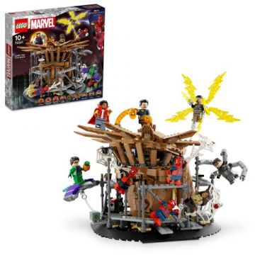 LEGO® Super Heroes - Lupta finala a Omului Paianjen 76261, 900 piese