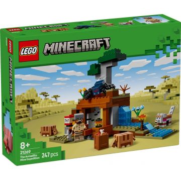 LEGO® Minecraft - Expeditia de minerit cu Tatu (21269)